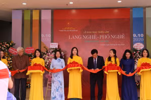  Khai mạc triển lãm “Làng nghề, phố nghề Thăng Long - Hà Nội”