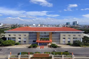 UBND quận 7 dừng hoạt động vì nhân viên nghi dương tính nCoV