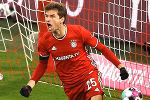 Bayern Munich hòa hú vía 3-3 trước Leipzig