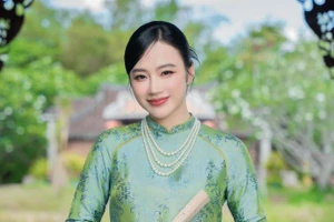 Bố Angela Phương Trinh tiết lộ 'con gái mất từ tài sản đến mọi thứ'