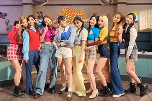 TWICE phá kỷ lục thế giới về số MV đạt 100 triệu lượt xem