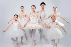 Các vũ công nhí tham gia vở vũ kịch ballet kinh điển "Paquita".