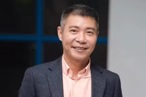 NSND Công Lý trở lại sân khấu sau thời gian dưỡng bệnh