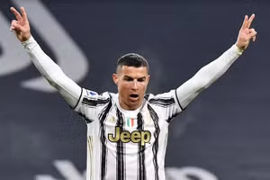 Ronaldo đã ghi bàn thắng thứ 757 và 758 trong sự nghiệp. 