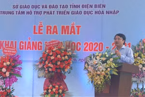 Tiến sĩ Tạ Ngọc Trí, Phó Vụ trưởng Vụ Tiểu học, Bộ Giáo dục và Đào tạo phát biểu tại Lễ ra mắt