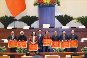 Chủ tịch Quốc hội gặp mặt các nguyên lãnh đạo Quốc hội nhân dịp Xuân Giáp Thìn