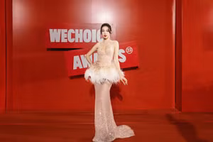 Hoa hậu Thùy Tiên, Thiên Ân khoe nhan sắc như 'đại minh tinh'