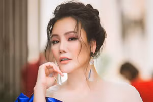 Có ai nhận ra đây là ca sĩ Hồ Quỳnh Hương?