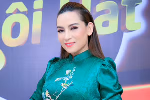 Sau tin đồn bệnh trở nặng, sức khỏe ca sĩ Phi Nhung hiện ra sao?