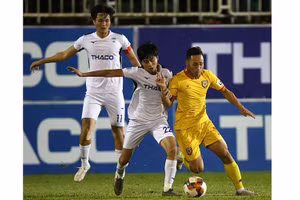 Tuấn Anh và các đồng đội khép lại V-League 2020 với vị trí thứ 7. 