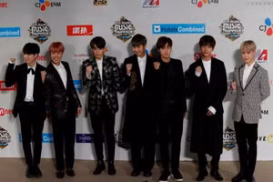 Các thành viên của ban nhạc K-pop Hàn Quốc BTS.