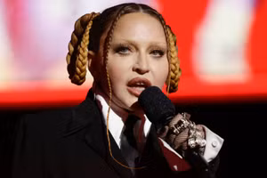 Loạt sao Hollywood có chỉ số IQ cao ngất ngưởng 