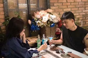 Cô gái ca sĩ Hoài Lâm vừa công khai “kết hôn” là ai?