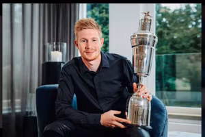 De Bruyne giành giải thưởng Cầu thủ xuất sắc nhất năm của PFA
