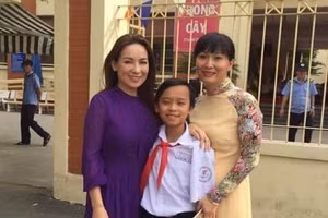 Quản lý cố ca sĩ Phi Nhung lên tiếng về ồn ào tiền cát-sê của Hồ Văn Cường