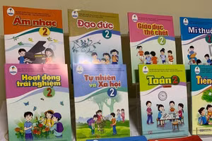 Phụ huynh bất ngờ với sự thay đổi của con sau khi học sách giáo khoa Cánh Diều