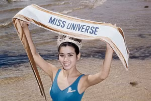 Ngắm nhan sắc những Hoa hậu Hoàn vũ đăng quang ở thế kỷ trước