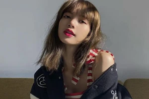 Lisa (BLACKPINK) dương tính với Covid-19, 3 thành viên còn lại chờ kết quả xét nghiệm