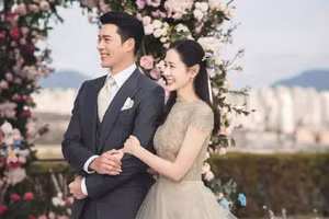 Những cặp đôi nổi tiếng nào bị Dispatch khui tin hẹn hò ngày đầu năm mới?