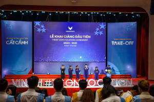 Trường Đại học VinUni khai giảng năm học đầu tiên