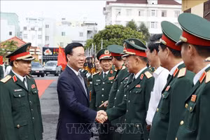 Chủ tịch nước Võ Văn Thưởng thăm, làm việc tại Quân khu 5