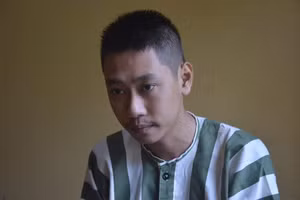 Sang tại cơ quan công an.