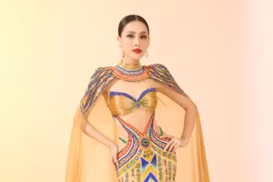 Cận cảnh váy dạ hội 20kg của Á hậu Ngọc Hằng tại chung kết Miss Intercontinental