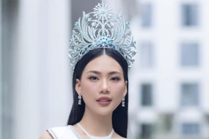 BTC Miss Universe Vietnam nói gì về nghi vấn Hoa hậu Quỳnh Hoa hít bóng cười?