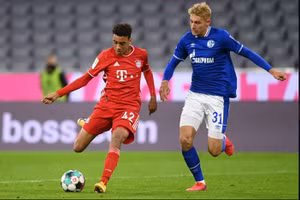 Musiala trở thành cầu thủ trẻ nhất ghi bàn cho Bayern Munich khi mới 17 tuổi, 205 ngày.