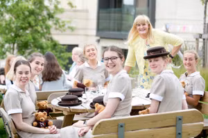 Ngôi trường đào tạo bảo mẫu với mức học phí trên trời