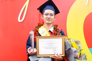 Hành trình gian truân tới Thủ khoa ngành CNTT ĐH Kinh tế-Tài chính TPHCM