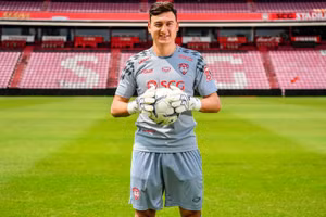 Văn Lâm lên giá sau vụ lùm xùm với Muangthong