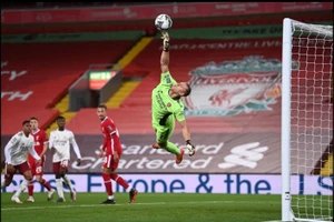 Thủ thành Bernd Leno thi đấu “xuất quỷ nhập thần” nhiều lần cứu cho Arsenal khỏi những bàn thua trông thấy.