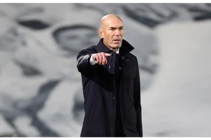 Có những lúc tương lai của Zidane tại Real Madrid như “chỉ mành treo chuông”.