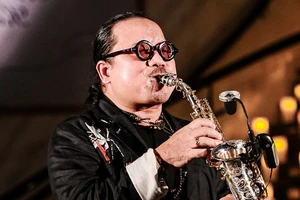 Sau gần 1 tháng bị đột quỵ, sức khỏe của nghệ sĩ saxophone Trần Mạnh Tuấn ra sao?