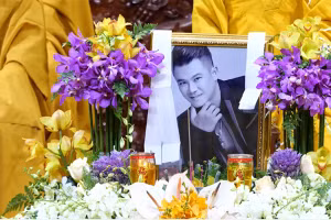 Nam ca sĩ Vân Quang Long qua đời do đột quỵ ở tuổi 41.