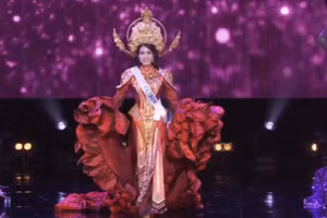 Hình ảnh mới nhất của Phương Anh trên sân khấu chung kết Miss International 2022