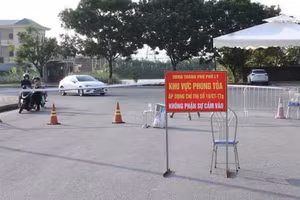 Chốt kiểm soát dịch Covid-19 ở KCN Châu Sơn, TP Phủ Lý, Hà Nam.