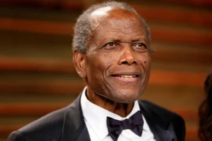 Nam diễn viên gạo cội Sidney Poitier qua đời ở tuổi 94.