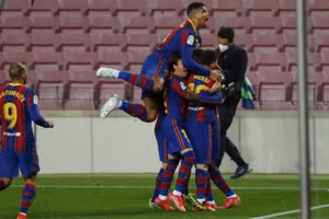 Messi và đồng đội đang được nắm quyền tự quyết ngôi vương ở La Liga.