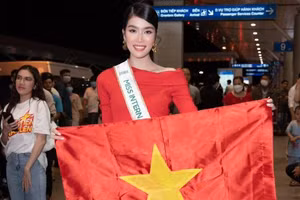 Á hậu Phương Anh về nước, khép lại giấc mơ Hoa hậu Quốc tế 2022