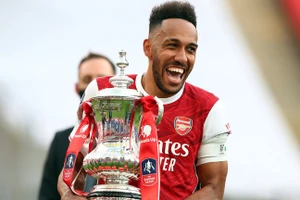 Thủ quân Aubameyang hưởng lương cao nhất Arsenal