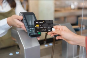 “Một chạm - vạn tính năng” cùng thẻ ghi nợ nội địa BAC A BANK Chip Contactless