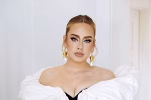 "Họa mi nước Anh" Adele chính thức trở lại sau 6 năm vắng bóng