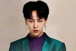 G-Dragon bất ngờ thông báo tái xuất trong năm 2023