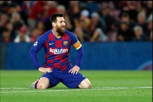 Messi ở lại Nou Camp “kèm điều khoản” giữ chân Suarez