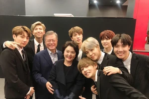 BTS được đích thân Tổng thống Hàn Quốc Moon Jae In khen ngợi