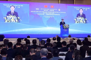 Chủ tịch Quốc hội dự Diễn đàn thúc đẩy hợp tác đầu tư Việt Nam-Trung Quốc