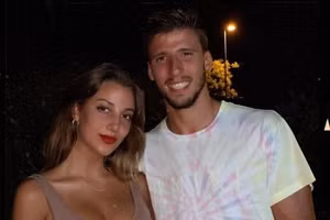 Cặp trai tài gái sắc Diaz và Ivy đã hẹn hò được 2 năm. 