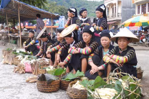 Mê mẩn những phiên chợ độc đáo ở Cao Bằng, nơi duy nhất bị Covid-19 "bỏ quên"